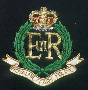 Parche Bordado de Encaje de Alta Calidad R-MR, E-R, Insignia Circular de Tela para Coser, Diseño de Lujo para Prendas - Product Image 3