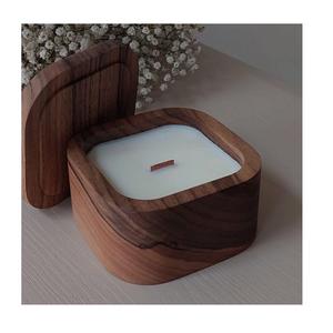 Bougie dans un bol en bois, design personnalisé, style grain de bois, pour décoration intérieure, récipient à bougie. - Product Image 1