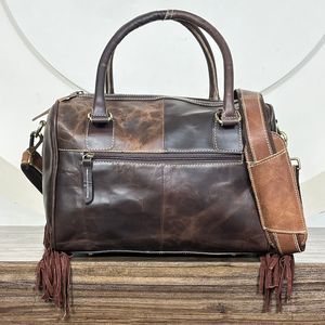 Sac à bandoulière personnalisé en cuir véritable travaillé à la main, petit sac à bandoulière vintage en cuir de vache véritable, mini sacs de voyage à franges pour femmes - Product Image 5