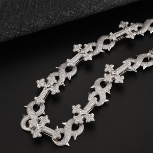 Collar de Plata 925 con Diamantes Cultivados en Laboratorio para Hombre, con Detalles de Cruz y Flor de Lis, Joyería de Lujo con Puntas - Product Image 5
