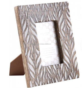 Marco de fotos de madera maciza natural hecho a mano, pantalla de imagen MDF para habitaciones de bricolaje para decoración del hogar de la India - Product Image 1