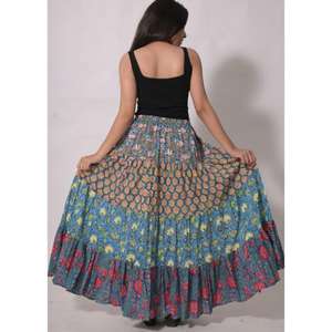 กระโปรงยาวลายดอกพิมพ์บล็อกผ้าฝ้ายแบบแพทช์เวิร์ค ดีไซน์จีบแบบโบโฮ ทำมือ ซักได้ กระโปรงแม็กซี่สไตล์วินเทจสำหรับผู้หญิงอินเดีย - Product Image 3