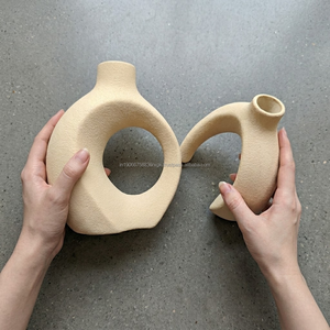 Ensemble de vases décoratifs en céramique AG Elements pour bureau, en terre cuite non vernie, forme abstraite irrégulière moderne, style minimaliste pour table - Product Image 3