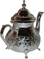Théière en métal plaqué argent marocain, fabriquée à la main en Europe, écologique, 16 cm, pour servir le thé, cadeau de mariage (petite boîte de thé vert)