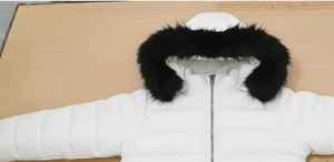 Chaqueta Acolchada Gruesa de Invierno OEM - Chaqueta Acolchada Blanca con Ribete de Piel Extraíble - Product Image 3