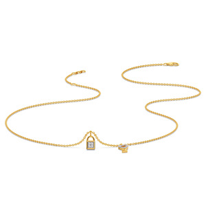 Collar con Colgante de Llave y Candado en Forma de Corazón con Diamantes, Diseño Moderno con Cadena Dorada - Product Image 3