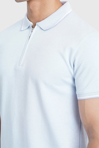 Nuevo Diseño de Camiseta Polo Personalizada para Hombre en Venta, Hecha en Pakistán, Camiseta Polo Degradada para Hombre, Diseño de Cuello con Cremallera Azul Claro, Ropa Casual - Product Image 4