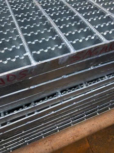 Grille en acier inoxydable galvanisé robuste pour allées, plateformes et passerelles, fabrication OEM ODM 40 50 - Product Image 3