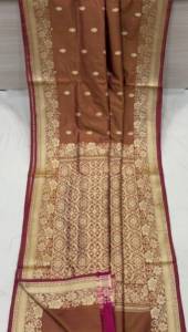 Sari en soie brodée exclusif, vente en gros, tissage métallique Zari, vêtements ethniques indiens, tenue de mariée de luxe, vêtements de fête, directement du fabricant - Product Image 3