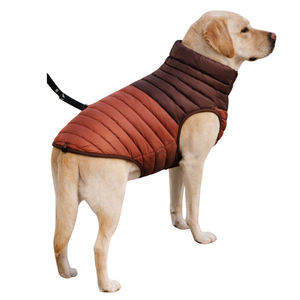 Abrigos Acolchados para Mascotas con Cuello Alto y Dos Tonos de Color, Chaquetas Elegantes de Estilo Regular para Perros, para Usar en Casa y al Aire Libre - Product Image 3