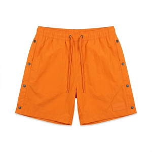 Ensemble coupe-vent à capuche et short orange personnalisé pour homme – Style urbain, molleton décontracté, tenue d'hiver imprimée, ensemble deux pièces - Product Image 4