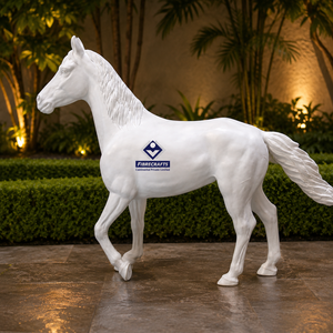 Nueva Estatua de Caballo Blanco 2026 con Logotipo de Fibrecrafts para Decoración del Hogar - Product Image 3