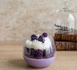 Bougie artisanale parfumée aux fruits rouges dans un bocal en verre, cire de soja, mûre, framboise, myrtille, crème fouettée, bougie décorative - Product Image 2
