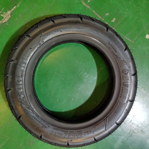 Nueva Carcasa de Neumático para Scooter KUMA K201, Diseño Touring Negro, Alto Rendimiento, Conducción Estable, Goma Duradera, 10/12 Pulgadas, 12 Meses - Product Image 1