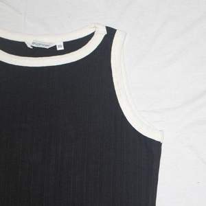 Débardeur en coton épais de haute qualité, col rond, manches courtes, durable, toucher doux, coupe ajustée, première classe, export Vietnam personnalisé - Product Image 3