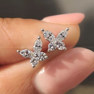 Cautivadores Pendientes de Mariposa Hechos a Mano con Diamantes Cultivados en Laboratorio, Corte Marquesa y Redondo, Oro Blanco, 0.43 CT, Lujosos para Mujer - Product Image 2