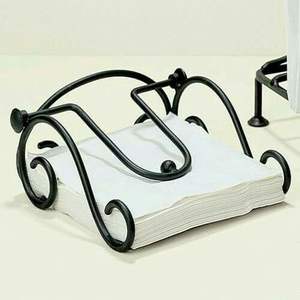 Panier à serviettes en fer artistique pour une mise en scène de table décorative, offrant un design unique et un maintien stable des serviettes - Product Image 3