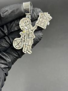 Colgante de Dinero con Moissanita Iced Out, Diseño Hip Hop de Dibujos Animados, Acabado en Oro Blanco de 14K - Product Image 4