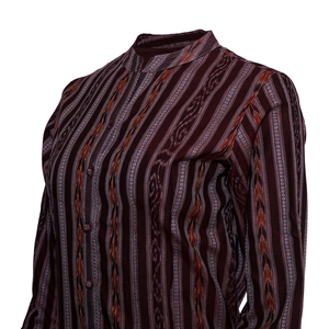 Elegante kurti a rayas diseñado para una comodidad sin esfuerzo. Confeccionado en tela transpirable, cuello de banda y mangas tres cuartos que ofrecen comodidad. - Product Image 3