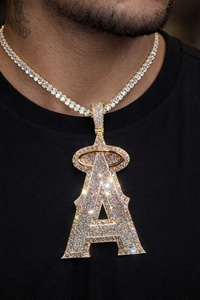 Colgante Halo con Letra Personalizada Iced Out, Joyería Hip Hop de Moissanita, Colgante con Inicial Personalizada, Dije de Diamante de Moissanita para Hombres y Mujeres - Product Image 4