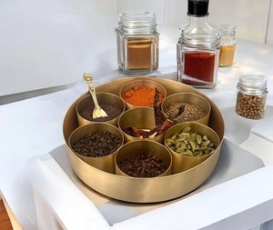 Boîte à épices marocaine en métal gravé, ronde, 7 compartiments, récipient de rangement de cuisine avec couvercle - Product Image 2