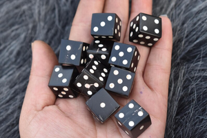 Dados de Cuerno de Búfalo Natural, Ecológicos y con Patrones Únicos, para Juegos de Mesa RPG, Diseño Personalizado de Alta Calidad, Resistentes al Agua - Product Image 4