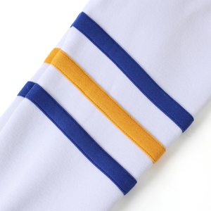 Cárdigan personalizado de forro polar blanco con cuello en V de Oakwood University para compradores mayoristas de ropa, para el abastecimiento de ropa personalizada para organizaciones. - Product Image 6