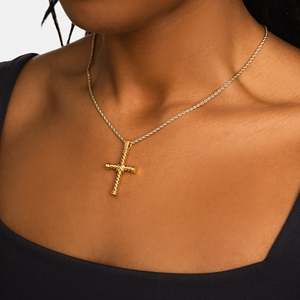 Collier avec pendentif croix plaqué or, chaîne en corde, classique, chrétien, unisexe, bijoux à porter tous les jours - Product Image 2