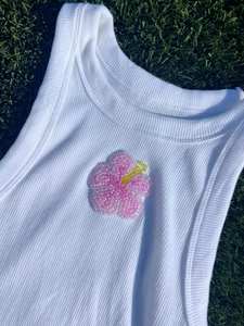 T-shirt en coton fait main avec patch brodé piment rouge, couleur gris, manches courtes, broderie au point de croix et travail de couture - Product Image 4