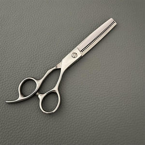 Ciseaux de coiffure professionnels pour salon de barbier, lames en acier inoxydable, pointes de lames à biseaux, ciseaux en céramique et acier inoxydable - Product Image 5