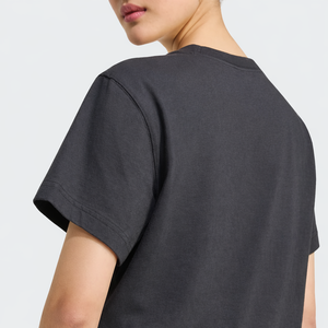 เสื้อยืดคอกลมผ้าเจอร์ซีย์คอตตอนสำหรับผู้หญิง ไซส์พลัส ระบายอากาศได้ดี เป็นมิตรกับสิ่งแวดล้อม สไตล์ลำลอง รับผลิตแบบ OEM/ODM พร้อมสกรีนโลโก้ตามสั่ง - Product Image 4