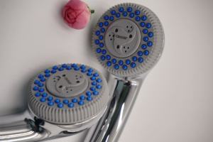 Ducha de Mano Cromada ABS de Dos Modos con Rendimiento de Chorro Único Mejorado, Fácil Instalación para Baño - Product Image 4