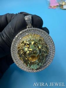 Pendentif Unisexe en Argent Sterling 925 Plaqué Or Rose avec Diamant Moissanite de Luxe Certifié IDGL, Style Hip Hop, Idéal pour les Tenues de Soirée - Product Image 4