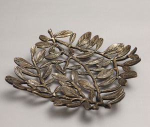 Bol à fruits décoratif de luxe moderne et écologique, magnifique design en feuille de métal, bol en laiton poli pour table et événements - Product Image 1