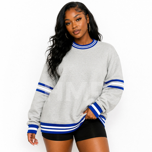 Sudadera de Punto para Mujer HMR, Estilo Sorority, Color Gris Azulado con Rayas Blancas, Cuello Redondo, Manga Larga, Corte Regular - Product Image 1