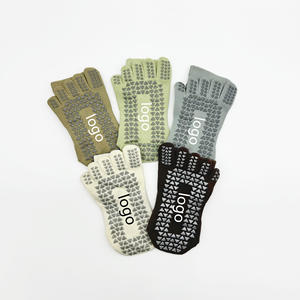 Chaussettes de Pilates pour femmes JZVINA à 5 doigts, antidérapantes, anti-ampoules, évacuant l'humidité, en coton, fabriquées au Vietnam, vente en gros - Product Image 1