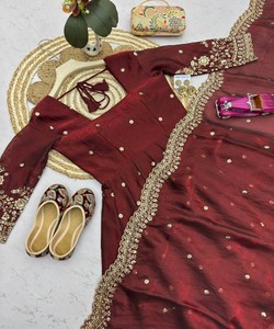 Salwar Kameez Tradicional de Seda para Mujer, Color Granate, Largo hasta el Tobillo, Traje de Boda con Dupatta, Corte Holgado, Listo para Usar 85156 SAI- SSC 718 - Product Image 4