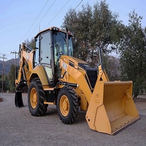 Chargeuse-pelleteuse Caterpillar à prix avantageux pour les travaux d'excavation, d'aménagement paysager, de voirie et de construction, avec des performances fiables à long terme - Product Image 5