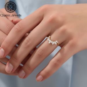 Anillo de Compromiso Charm Jewells con Moissanita Corte Marquesa en Forma de Flor, Engaste de Plata con Puntas, Clásico para Mujer, Certificado IGI, 3 GM - Product Image 1