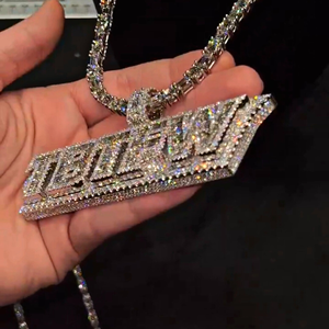 Pendentif Prénom Personnalisé Hip Hop en Diamants CZ Effet Glacé avec Lettres Baguette – Collier Barre Personnalisé pour Rapper - Product Image 2