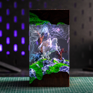 Lampe en résine époxy personnalisée, Lampe en résine époxy, Lampe en résine époxy sur mesure, Lampe en résine et bois, Veilleuse personnalisée, Cadeau fait main, Anniversaire - Product Image 3