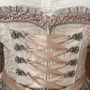Women's Bavarian Style Dirndl <b>Dress</b> With Apron V-Neck Short Sleeve A-Line Knee-Length Traditional Folk Costume For Holiday - Product Image 2