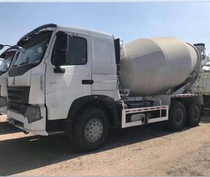 SinotrukセメントミキサーM78x4容量コンクリートミキサートラック - Product Image 2