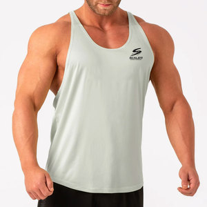 เสื้อกั๊กออกกำลังกายผ้าถักเนื้อนุ่ม ระบายอากาศได้ดี ยืดหยุ่นสูง ผลิตในปากีสถาน สำหรับผู้ชาย ออกแบบโลโก้ได้ตามต้องการ เหมาะสำหรับการออกกำลังกาย - Product Image 1