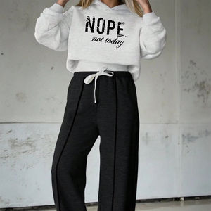 Ensemble de survêtement brodé personnalisé pour hommes et femmes, sweat à capuche et pantalon, tenue de sport deux pièces, vente en gros, tenue d'entraînement athlétique - Product Image 1