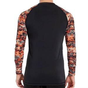 Camiseta de Manga Larga para Hombre, Protección UV, Color Negro con Estampado Geométrico Naranja, Secado Rápido, Spandex y Poliéster - Product Image 4