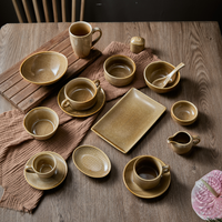 Service de vaisselle en céramique réactive ST : Assiettes, bols, tasses, soucoupes en porcelaine pour restaurant, hôtel, traiteur et usage en cuisine