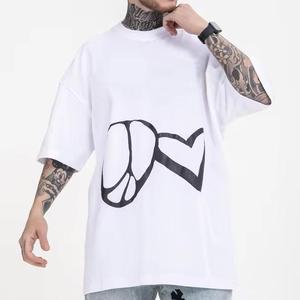 Camiseta de algodón negra de manga corta con cuello redondo y estampado de corazón de la paz para hombre, estilo urbano - Product Image 5