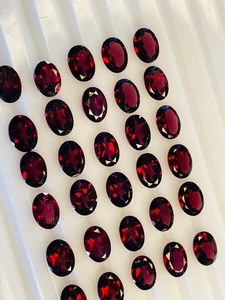 Granate Natural de Mozambique, Corte Ovalado de 5x7mm, Gema Suelta Colombiana con Cambio de Color, Certificada por Terceros para Joyería - Product Image 3