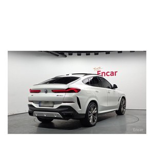 BMW X6 M50i 2022 con Volante a la Izquierda, Caja de Cambios Automática, Cámara Trasera, 38,789 km - Product Image 2